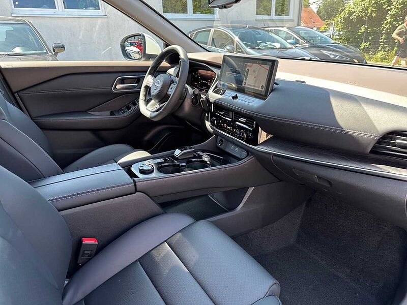 Nissan X-Trail 1.5 VC-T e-4ORCE 213PS 4x4 TEKNA Navi 360°Rundumsicht CarPlay Dachreling