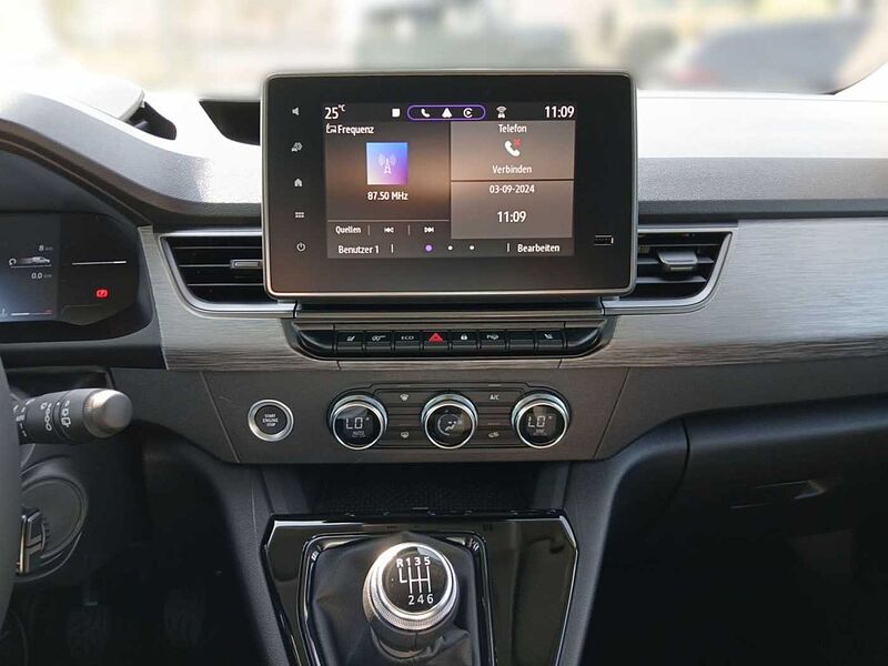 Nissan Townstar KOMBI L1 DIG-T 130 6MT TEKNA Carplay  Einpark-Assistent Getönte Scheiben Sitzhei