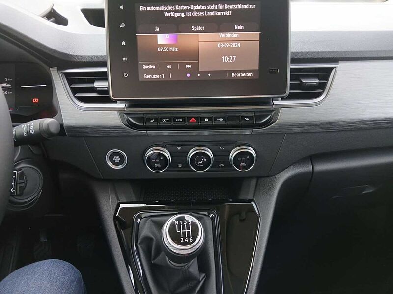 Nissan Townstar KOMBI L1 DIG-T 130 6MT TEKNA Carplay DAB Radio Dachträger Einpark-Assistent