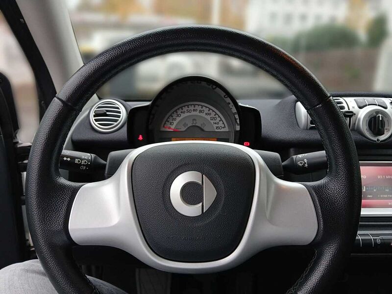 Smart ForTwo CABRIO NAVI SHZ RADIO/CD