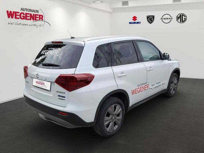 Suzuki Vitara COMFORT HYB 1.5 AT 4x4 KAMERA SHZ TOTWINKEL